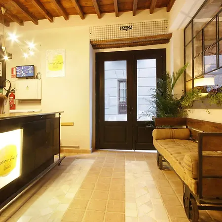 אכסניה Lemon Rock *