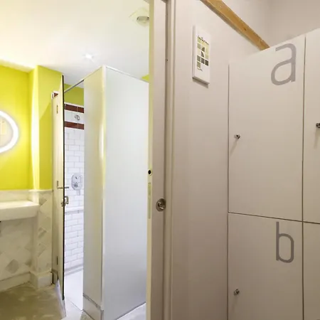 Hostel Lemon Rock