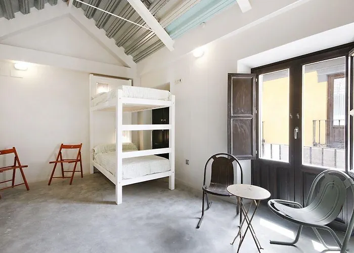 Hostel Lemon Rock