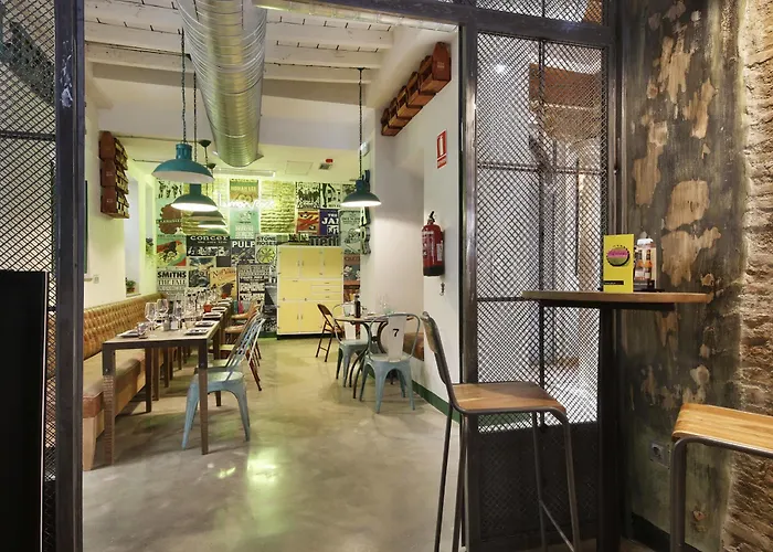 Hostel Lemon Rock *