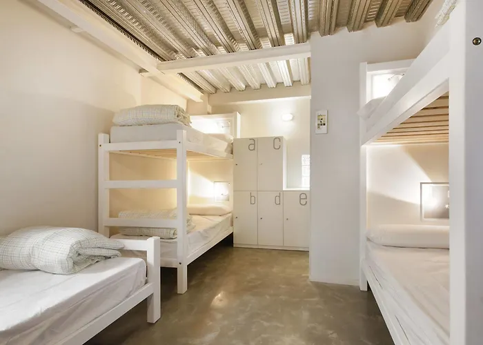 Lemon Rock Hostel Grenada