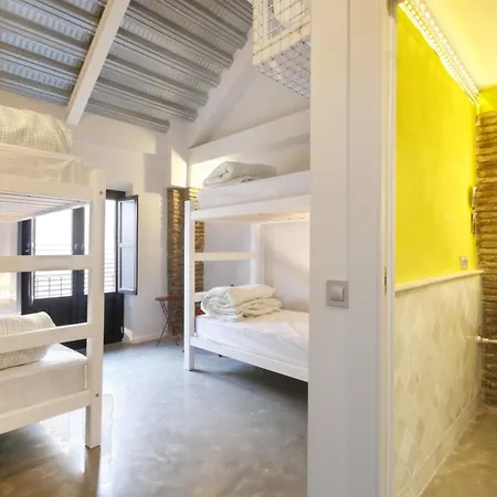 Lemon Rock Hostal Granada