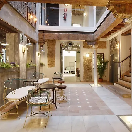 Hostel Lemon Rock *